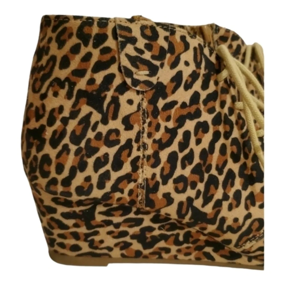 Dolce Vita DV8 Women's‎ Animal Print Wedge Shoes - Size 7